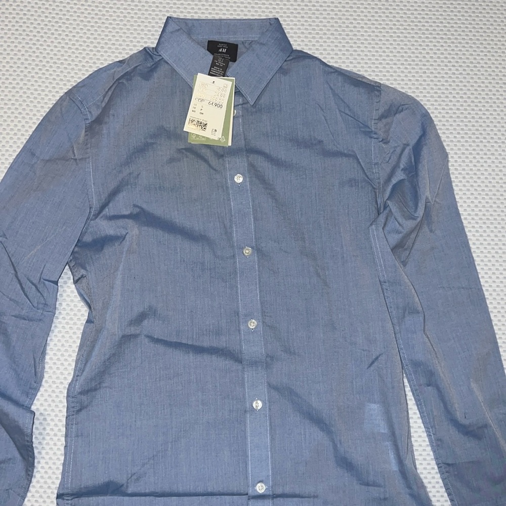 H&M Dress Shirt (never worn) - Picture 4 of 5